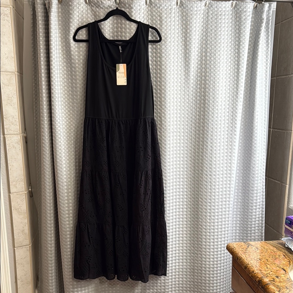 Black Sleeveless Halter Maxi Sundress